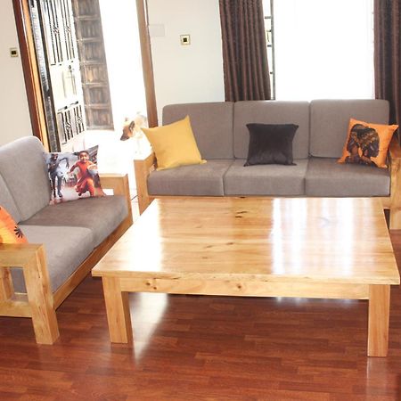 Eshborns House - Near Jomo Kenyatta International Airport And Sgr With Shuttle Services Syokimau Exterior foto