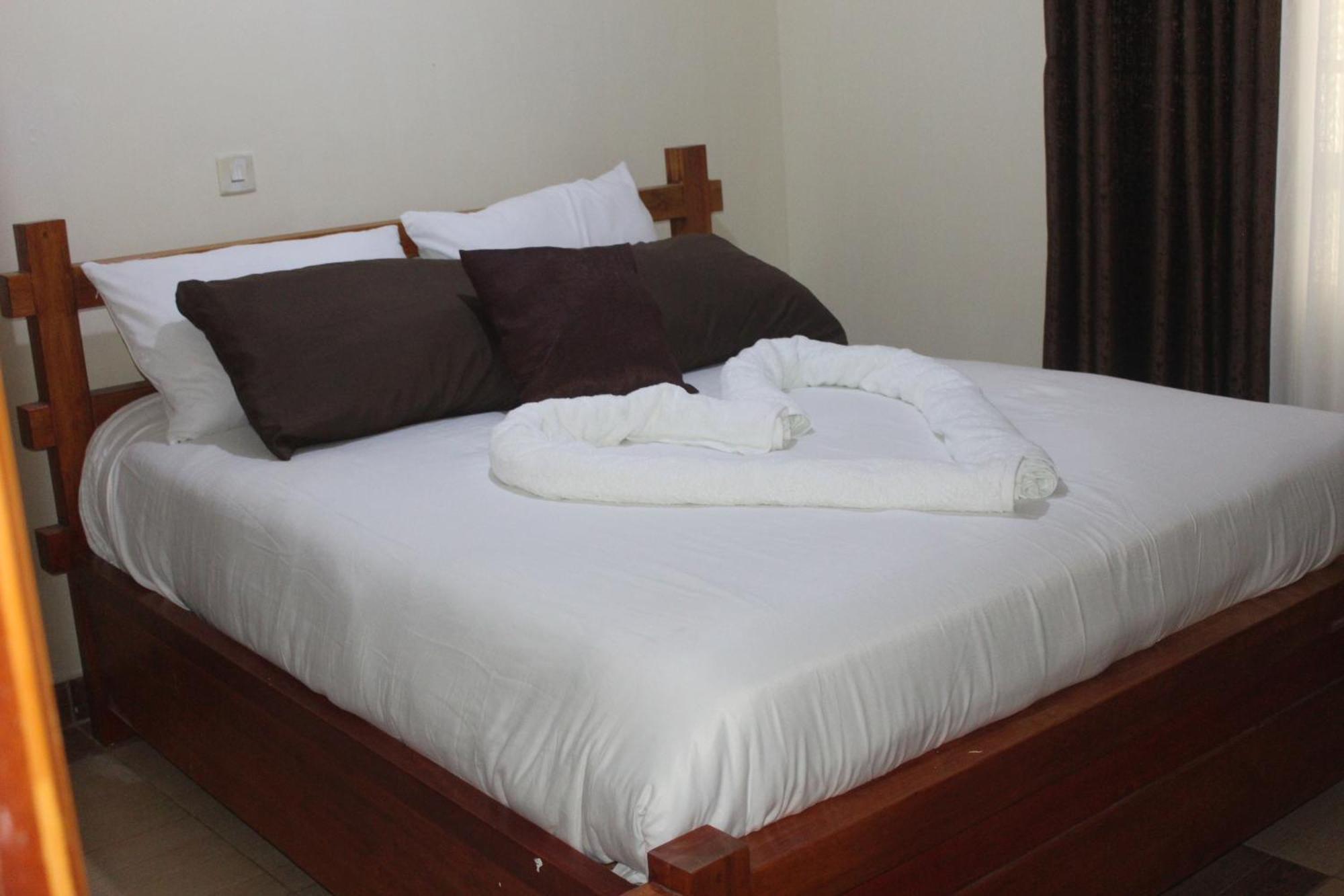 Eshborns House - Near Jomo Kenyatta International Airport And Sgr With Shuttle Services Syokimau Exterior foto