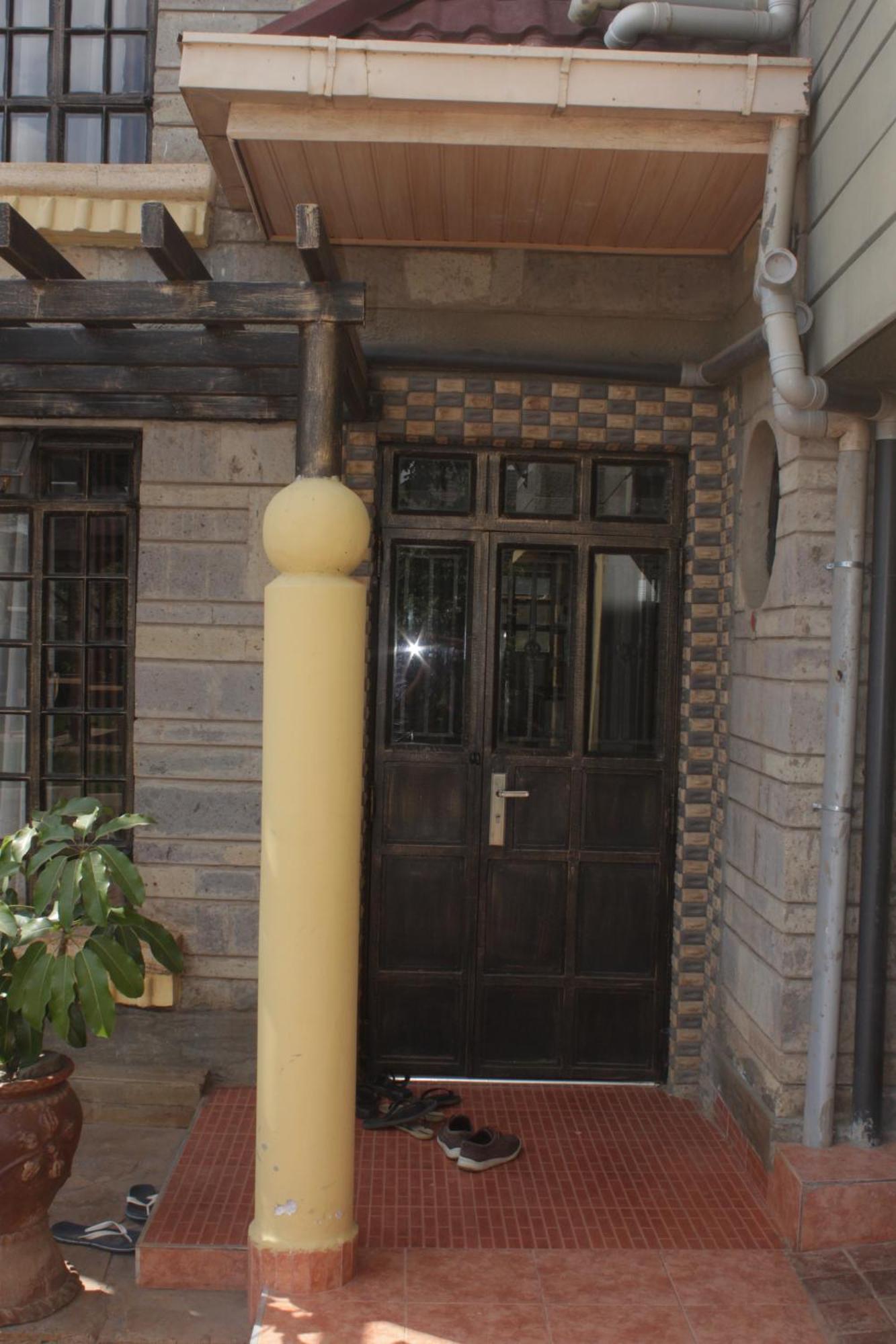 Eshborns House - Near Jomo Kenyatta International Airport And Sgr With Shuttle Services Syokimau Exterior foto