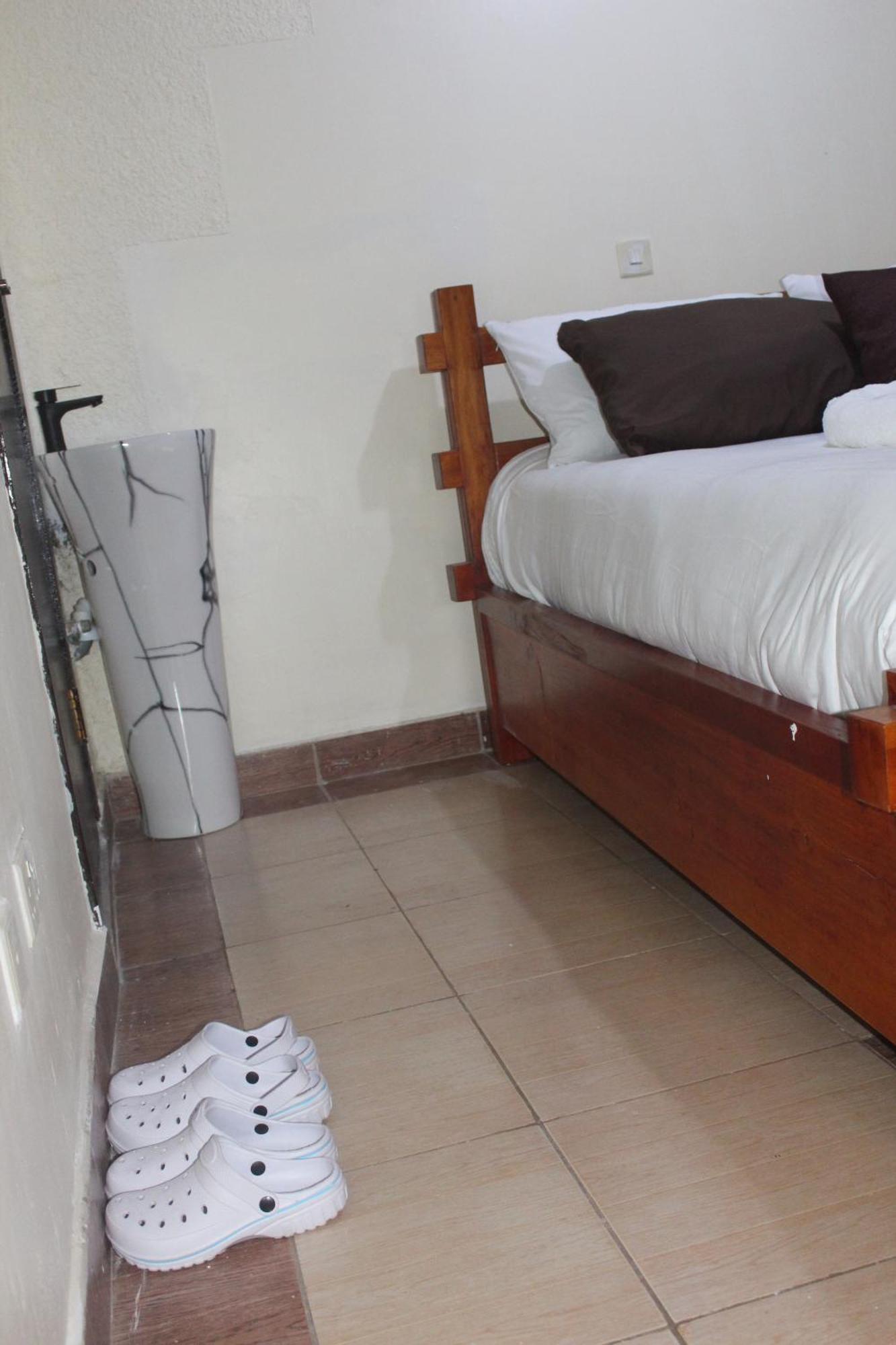 Eshborns House - Near Jomo Kenyatta International Airport And Sgr With Shuttle Services Syokimau Exterior foto